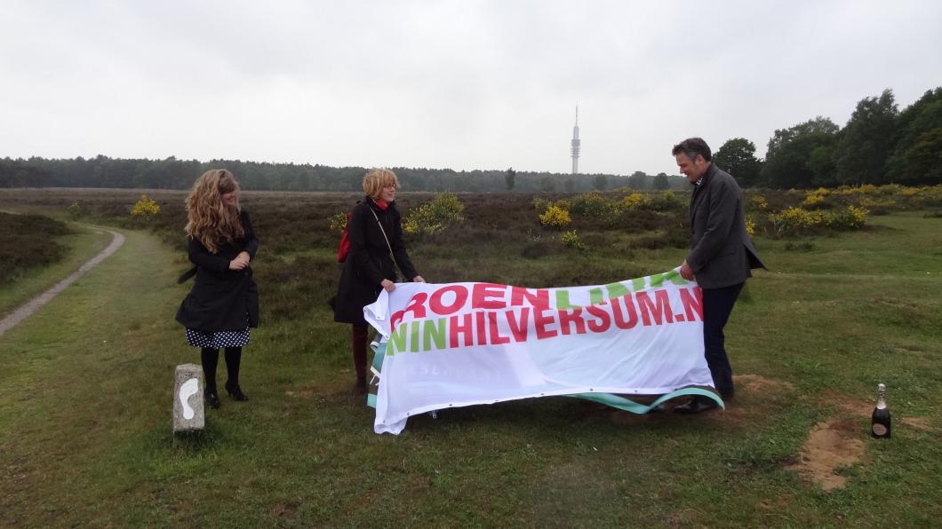 Onthulling bankje door GroenLinks